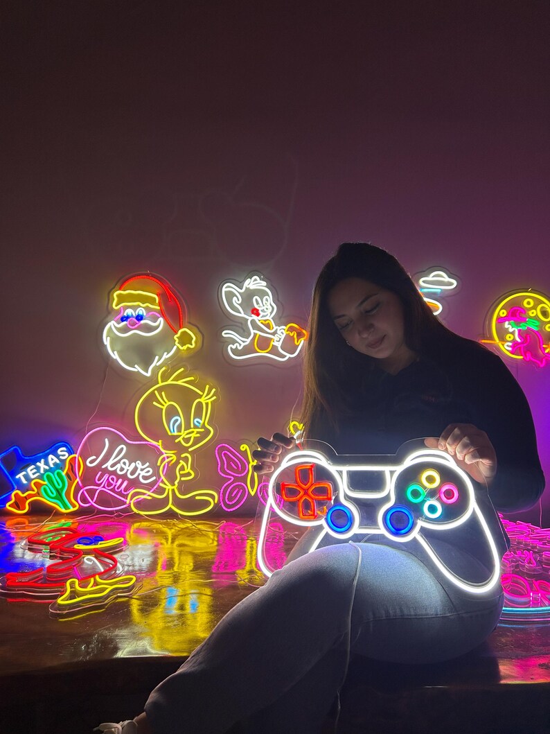 Gamepad Neon Sign 🎮 Level Up Your Setup!