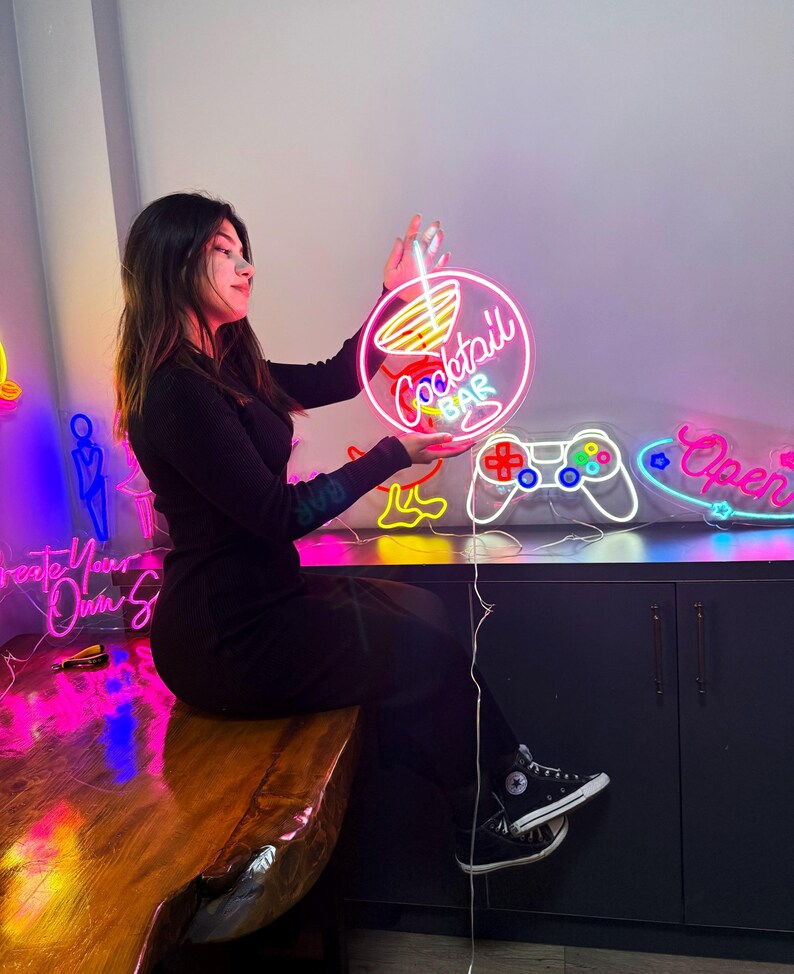 Cocktail Bar Neon Sign 🍹 Let the Good Vibes Glow!