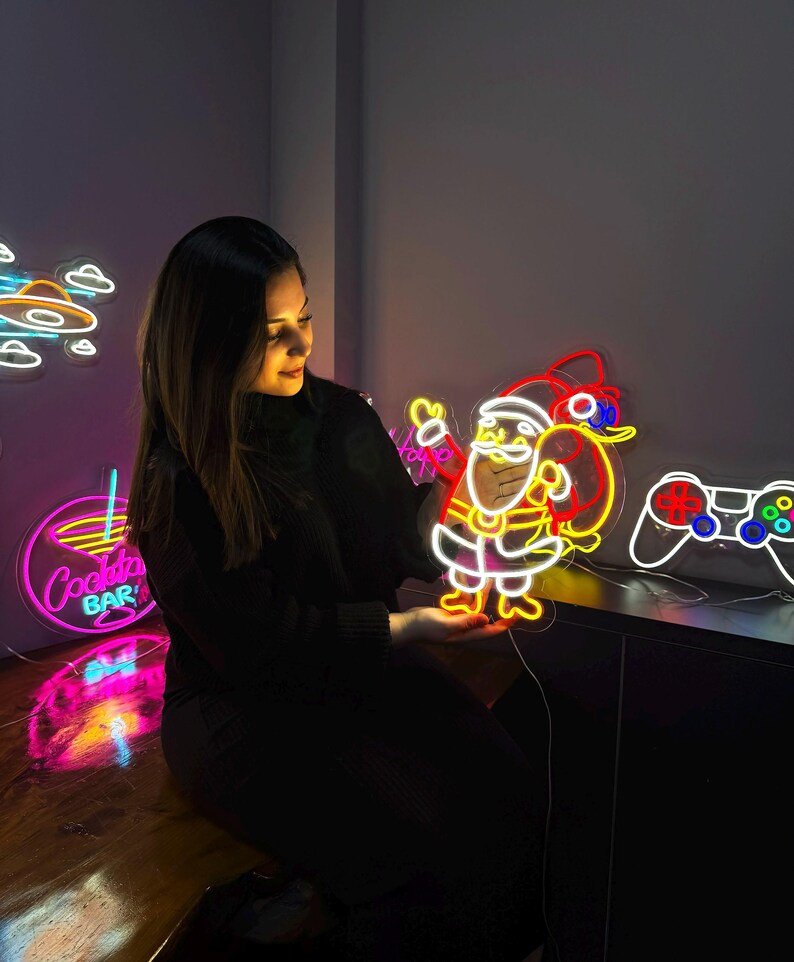 Santa Neon Sign 🎅🏻 Christmas LED Decoration for Homes, Events & Creators